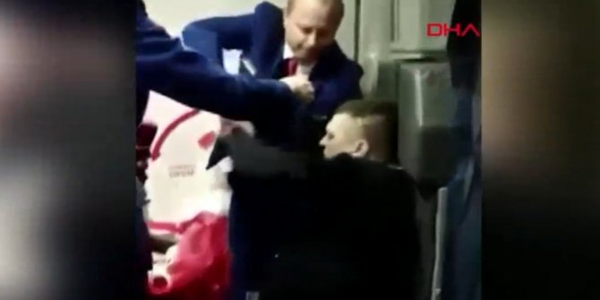 Sarhoş yolcu Antalya uçağını birbirine kattı, pilot acil iniş yaptı