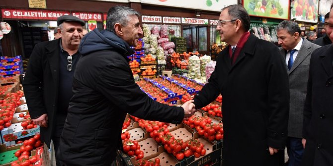 Özhaseki Toptancı Halinde komisyoncularla bir araya geldi