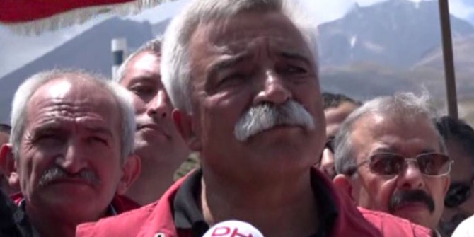 Ozan Arif, yaşamını yitirdi