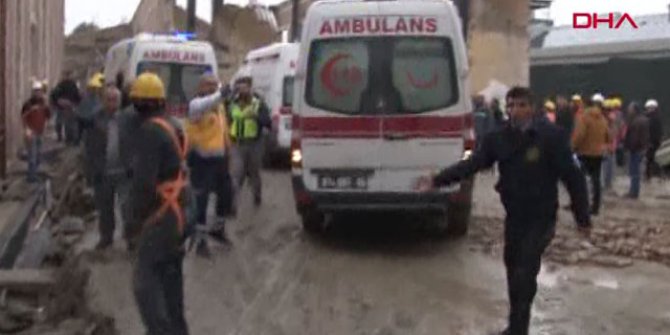 Müze inşaatında iskele çöktü: Ölü ve yaralılar var