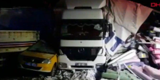 Gerede'de 13 aracın karıştığı zincirleme kaza