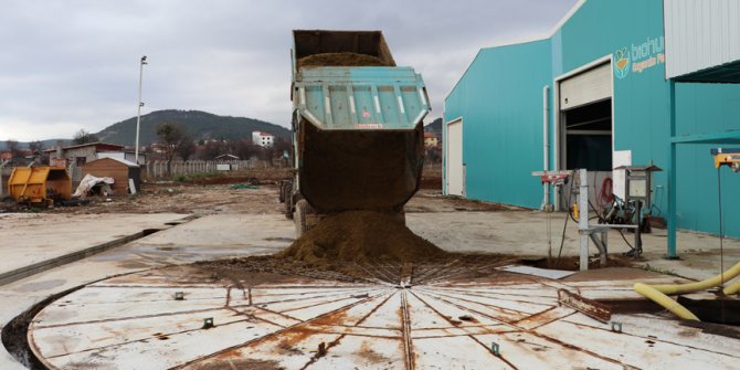 Çölde domates yetiştirilebilecek nitelikte gübre üretildi