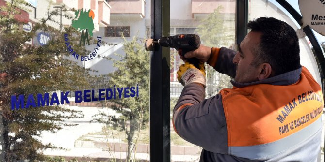 Mamak’ta otobüs durakları yenileniyor