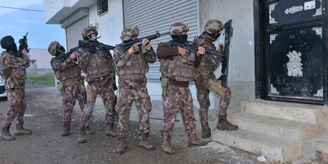 Adana'da şafakta uyuşturucu operasyonu