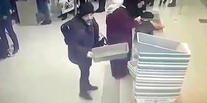 Firari yüzbaşı, havalimanında sahte kimlikle yakalandı
