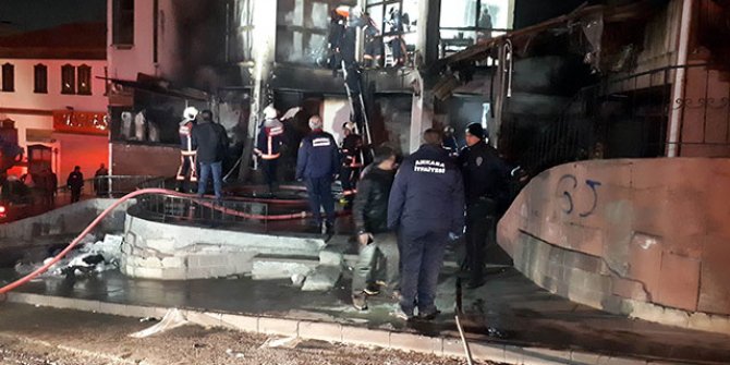 Ankara'da korkutan yangın: 6 iş yeri kullanılamaz hale geldi