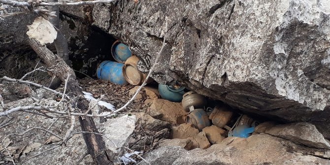 Diyarbakır'da PKK'ya ait 19 sığınak imha edildi