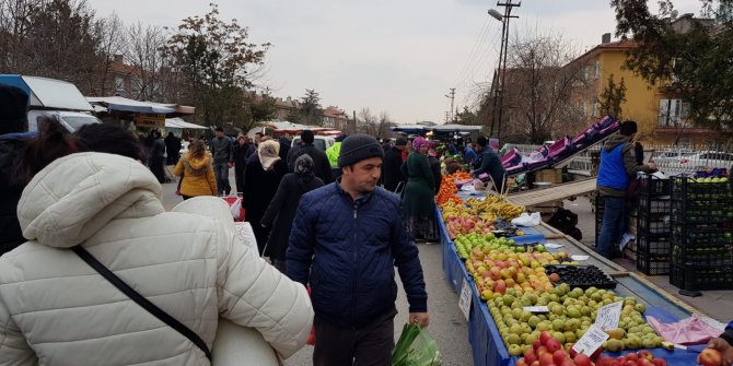 Pazarda meyve sebze fiyatları düşüyor