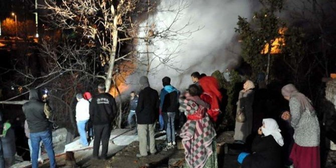 Ankara Çankaya'da gecekondu yangını: 20 kişi evsiz kaldı