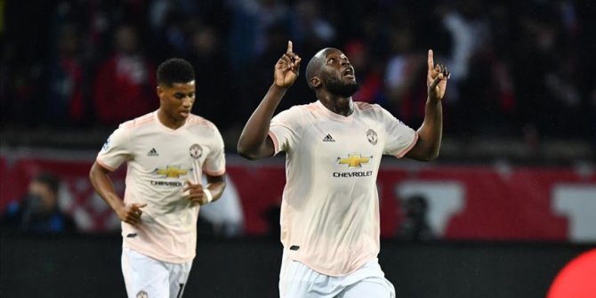 Manchester United ve Porto çeyrek finalde