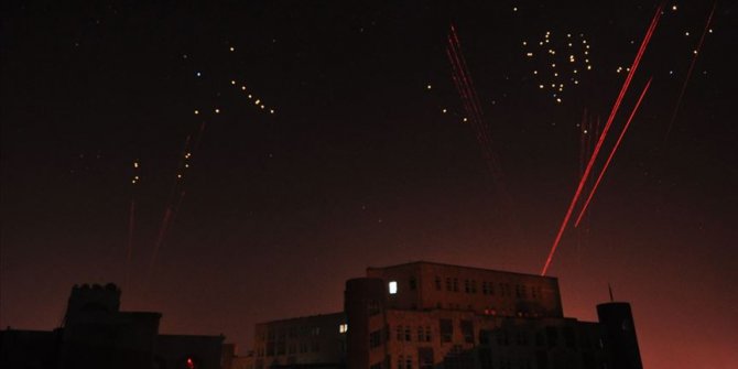 'Yemen'de ABD ve İngiliz bombalarıyla 203 sivil öldü'