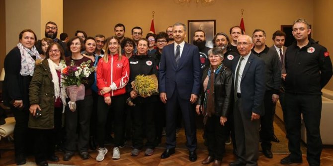 Türk ekibi Antarktika Bilim Seferi'nden döndü