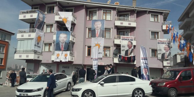 Altındağ’da AK Parti Seçim İrtibat Bürosuna Saldırı