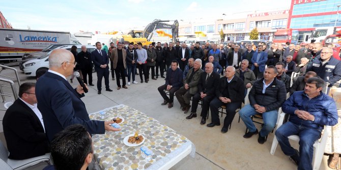 Yaşar: “Esnafın yanında olmaya devam edeceğim”