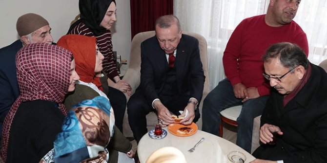 Cumhurbaşkanı Erdoğan, çay davetlerini geri çevirmedi