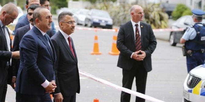 Fuat Oktay ve Bakan Çavuşoğlu El Nur Camisi'ni ziyaret etti