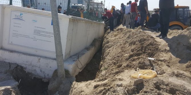İstinat duvarı çöktü işçiler altında kaldı