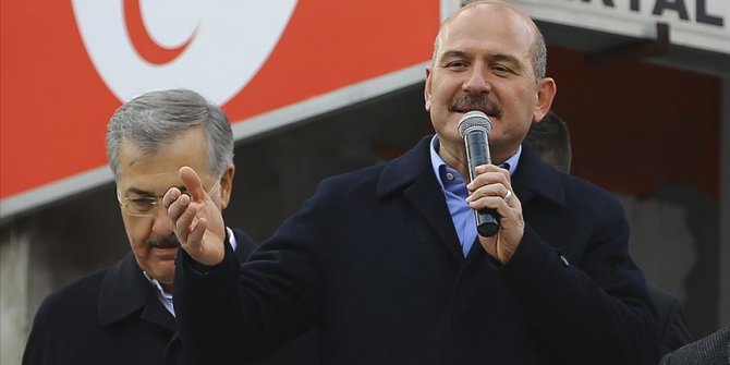'Kaseti başa sarmamak için anlatmak zorundayım'
