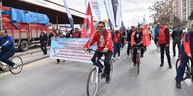 Veysel Tiryaki Yenimahalle'de bahara 'merhaba' dedi