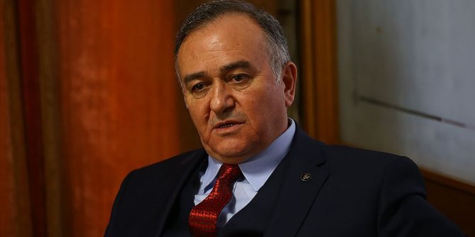 'Geleceği göremeyen siyasetçi kör siyasetçidir'