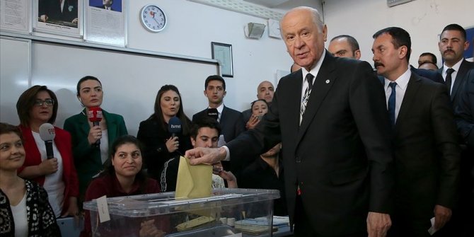 MHP Genel Başkanı Bahçeli oyunu kullandı