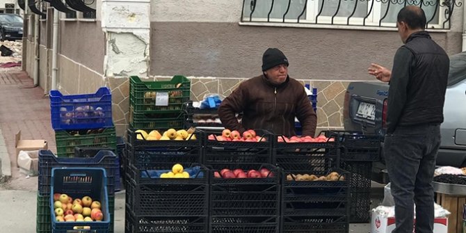 Herkes seçim onlar geçim derdinde