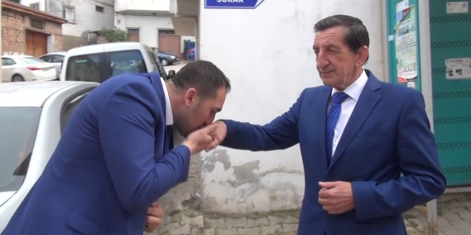 Küslük bitti muhtarlık yarışında oğlu kazandı