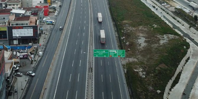 İstanbul'da kapatılan yollar trafiğe açıldı