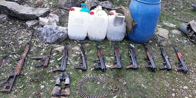 Tunceli'de terör örgütünün silah deposu imha edildi