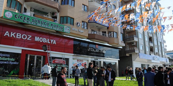 AK Parti İlçe Başkanlığı'na silahlı saldırı