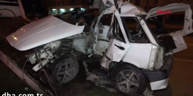 Otomobil 3'e bölündü: Dayı ve yeğen hayatını kaybetti