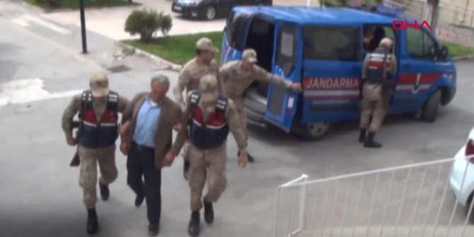 40 yıllık eşini keserle vurarak öldürmüştü: Tutuklandı