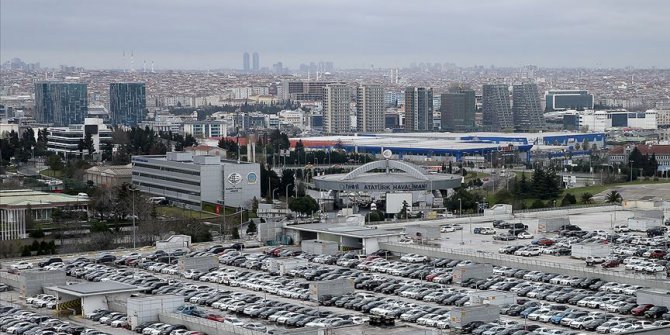 Atatürk Havalimanı'nda bırakılan araçlar sahiplerini bekliyor