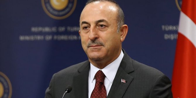 Bakan Çavuşoğlu'ndan sert açıklama: Rejim ateşle oynuyor