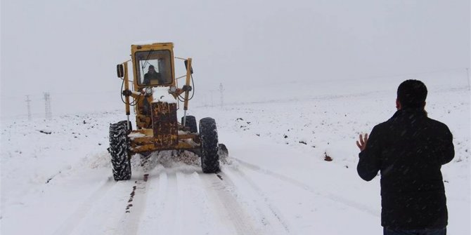 Nisan ayında ulaşıma kar engeli