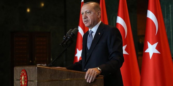 Erdoğan'dan Macron'a sert gönderme: Cezayir'de yaptığınız katliamları biliyorum
