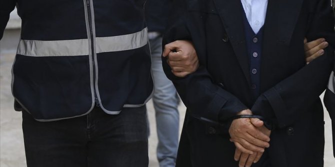 FETÖ'den aranan yurt müdürünü bekçiler yakaladı
