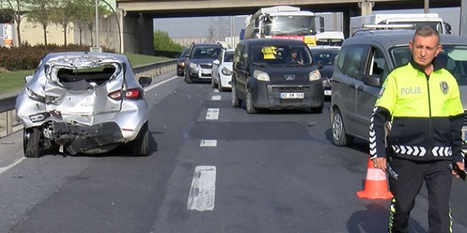 Tem'de zincirleme kaza: Trafik kilitlendi