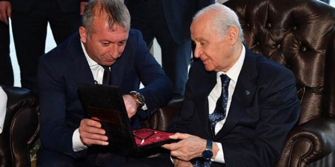 Bahçeli'ye çok özel hediye!