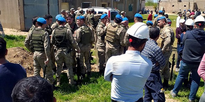 Kızıltepe'de kaçak elektrik kontrolü yapan ekiplere taşlı saldırı