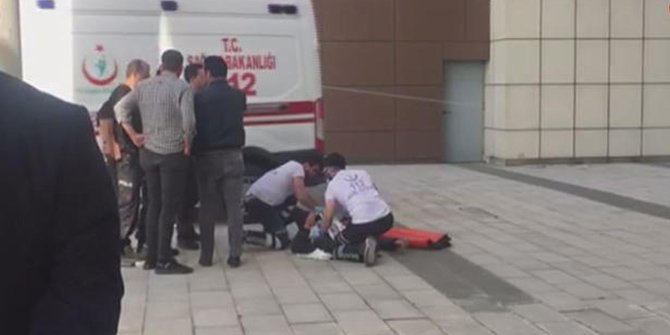 Evlendirme dairesinin önünde silahlı kavga