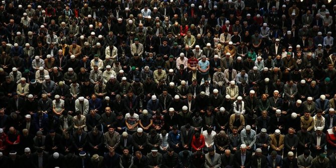 Binlerce kişi Çamlıca Camisi'nde buluştu