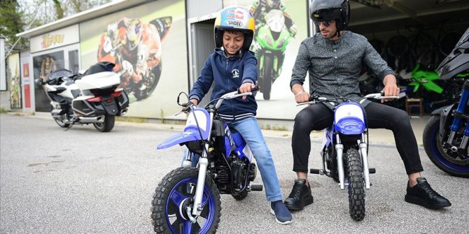 Minik Yahya'nın motosiklet hayalini Sofuoğlu gerçekleştirdi