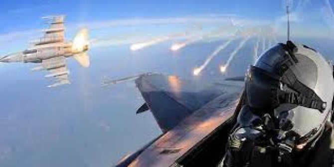 General kendi ülkesini yabancı ülke uçaklarına bombalattı