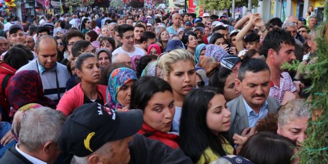 Edirne'de bedava ciğer ikramında izdiham oluştu!