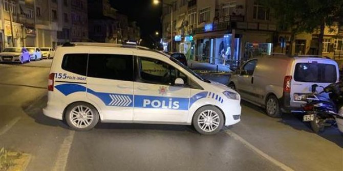 Lüks araçla geldiler: Kadıköy'de kurşun yağmuru
