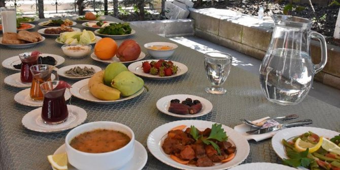 Sağlık Bakanlığından örnek sahur ve iftar sofrası