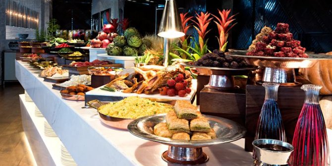 Ramazanda 5 yıldızlı iftar caiz mi?