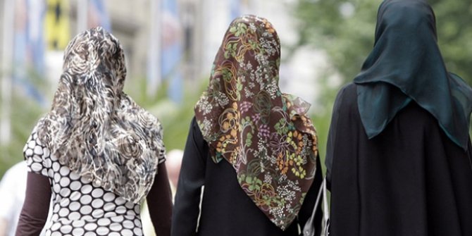 Avusturya’da okullarda başörtüsü yasağı