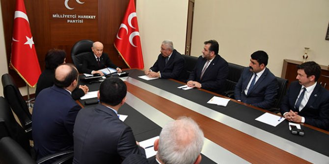 Bahçeli'den kritik toplantı
